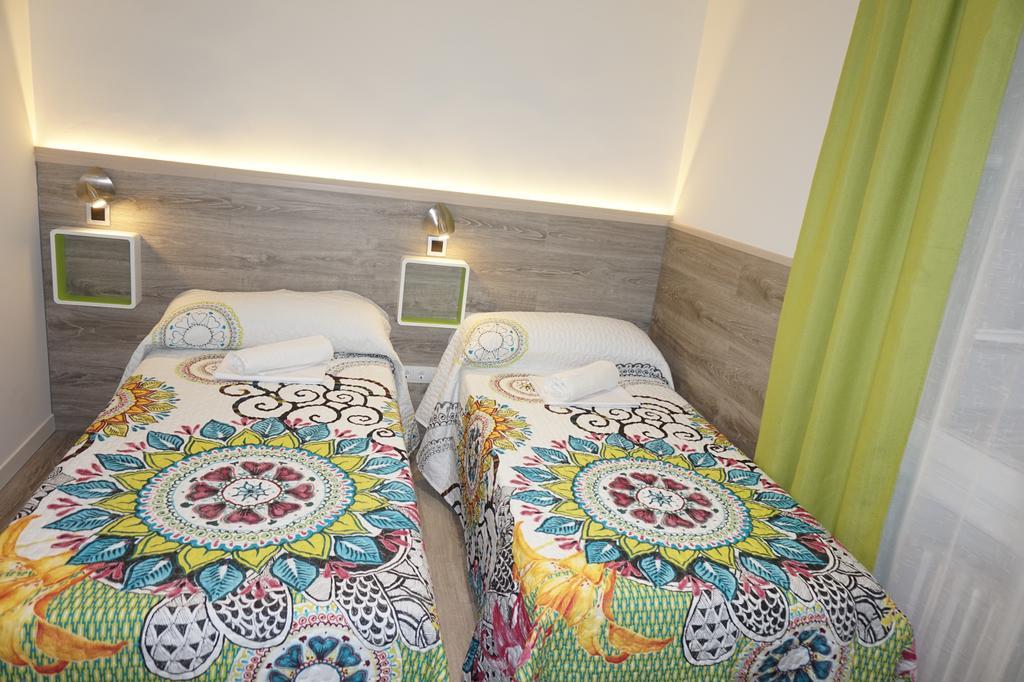 Muchomadrid Hostel Room photo
