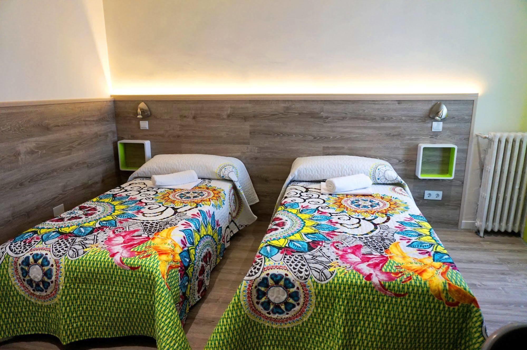 Muchomadrid Hostel Exterior photo
